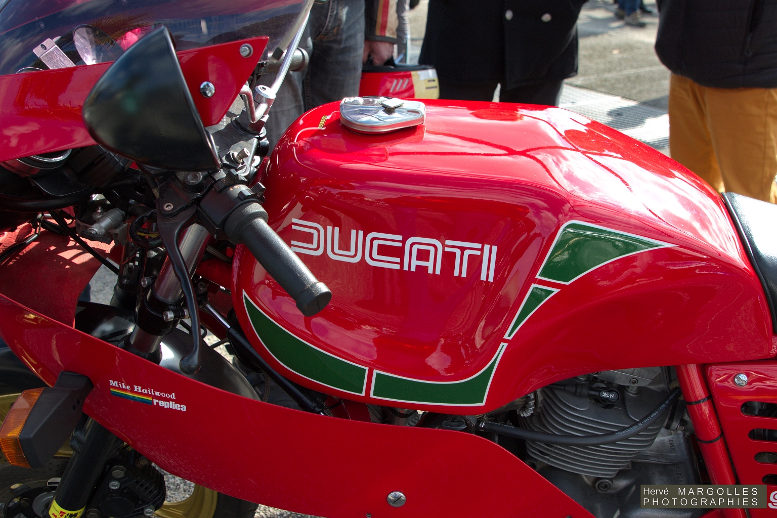 z - Ducati 900-02.jpg